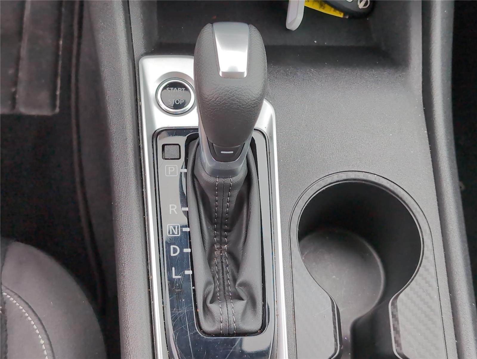 2025 Nissan Altima SV - Photo 25