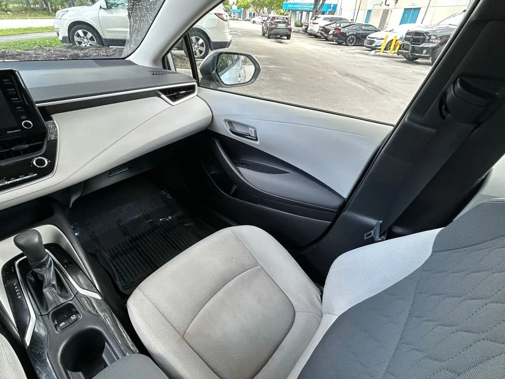 Certified Used 2022 Silver Toyota LE image 11