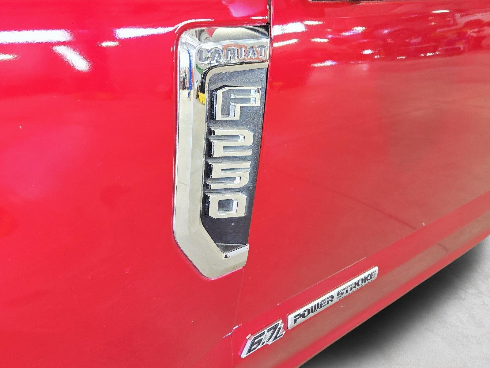 Used 2022 Rapid Red Metallic Tinted Clearcoat Ford LARIAT image 21