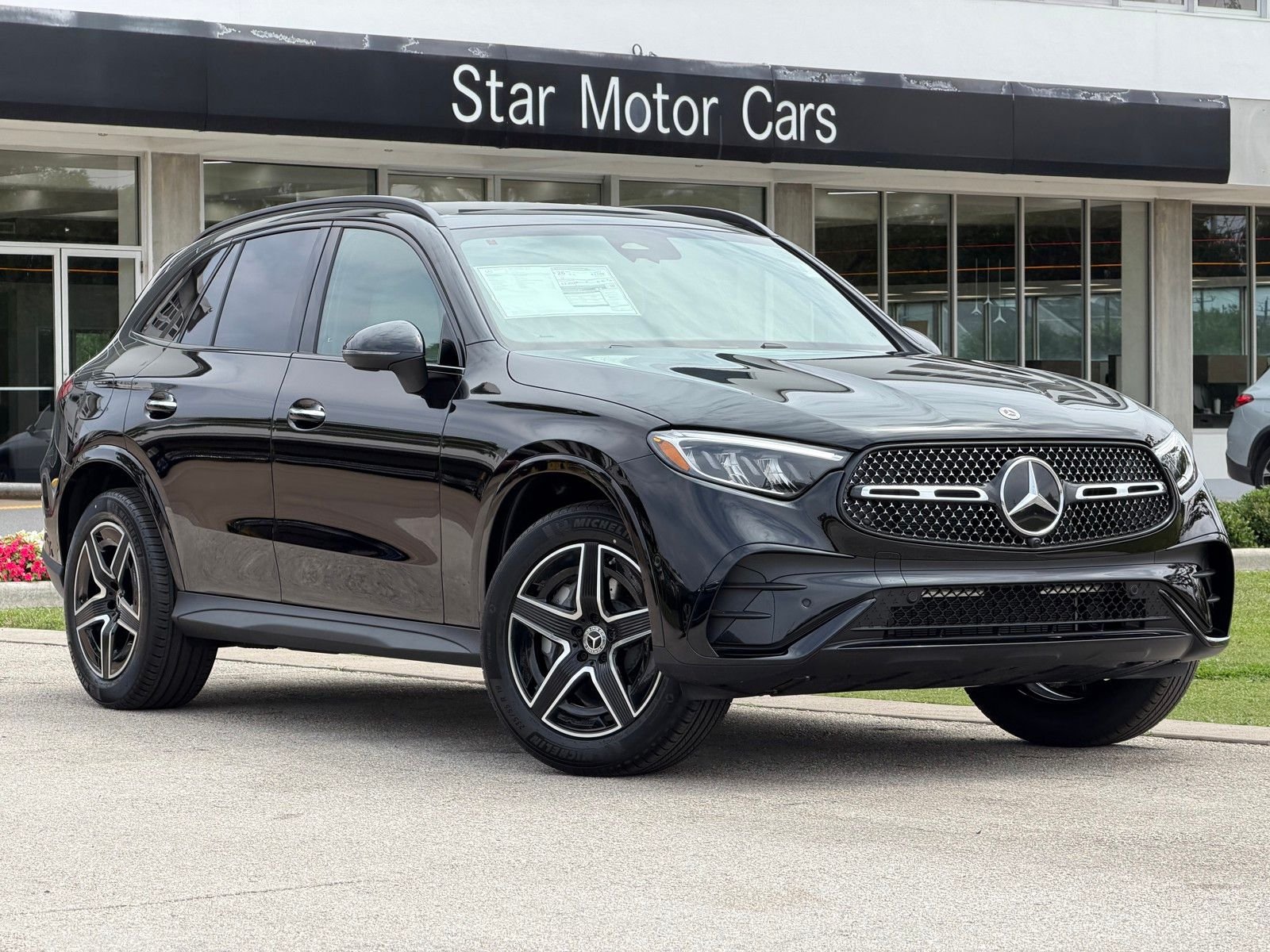 New 2026 Black Mercedes-Benz GLC 300 image 1