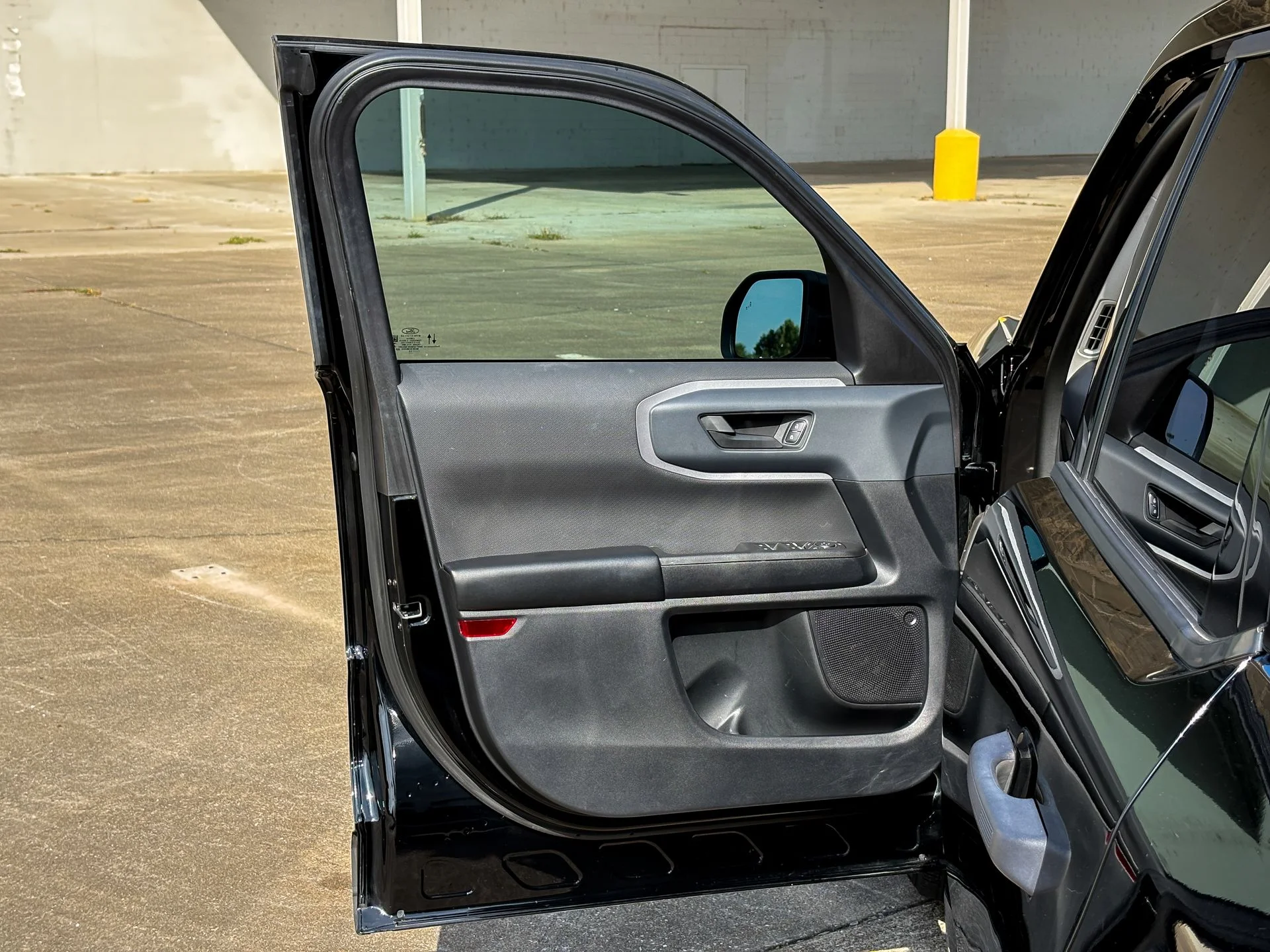 Used 2022 Black Ford Base image 15