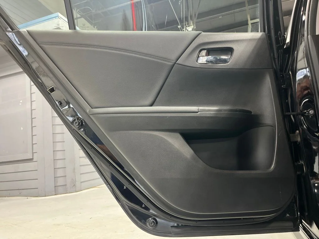 Used 2013 Crystal Black Pearl Honda EX-L image 28