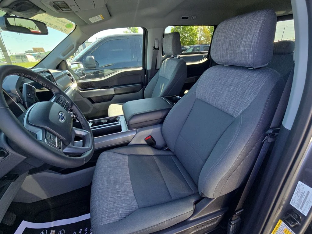 Used 2023 Gray Ford XLT image 11