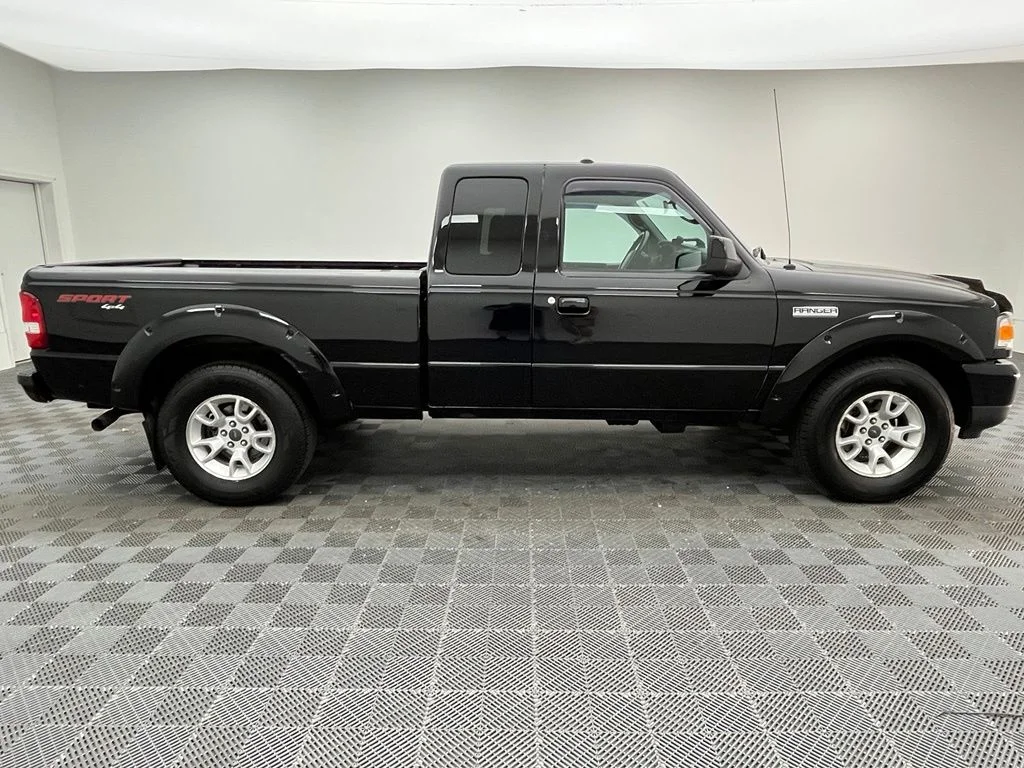 Used 2010  Ford XLT image 5