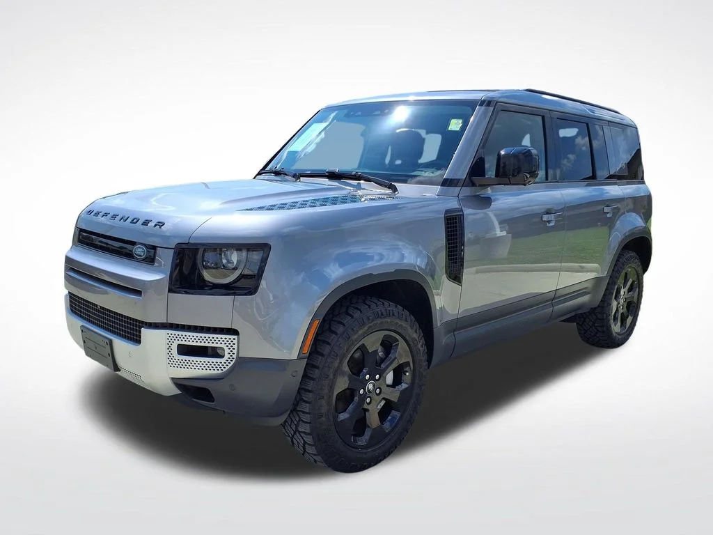 Used 2023 Black Land Rover SE image 3