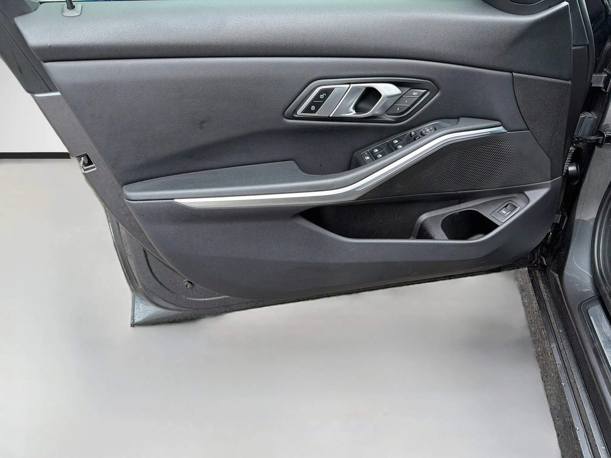 Used 2022 Mineral Grey Metallic BMW 330i image 21