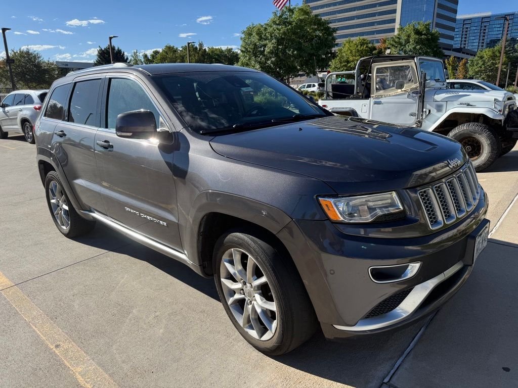 Used 2015 Gray Jeep Summit image 2