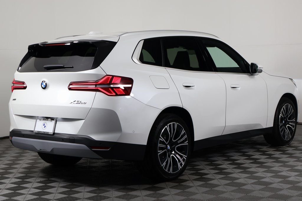 New 2026 Mineral White Metallic BMW 30 xDrive image 2
