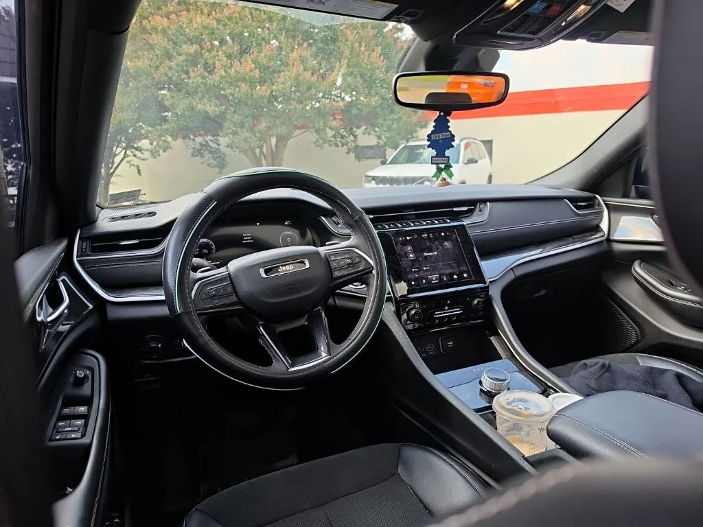 Used 2023 Gray Jeep Altitude X image 18