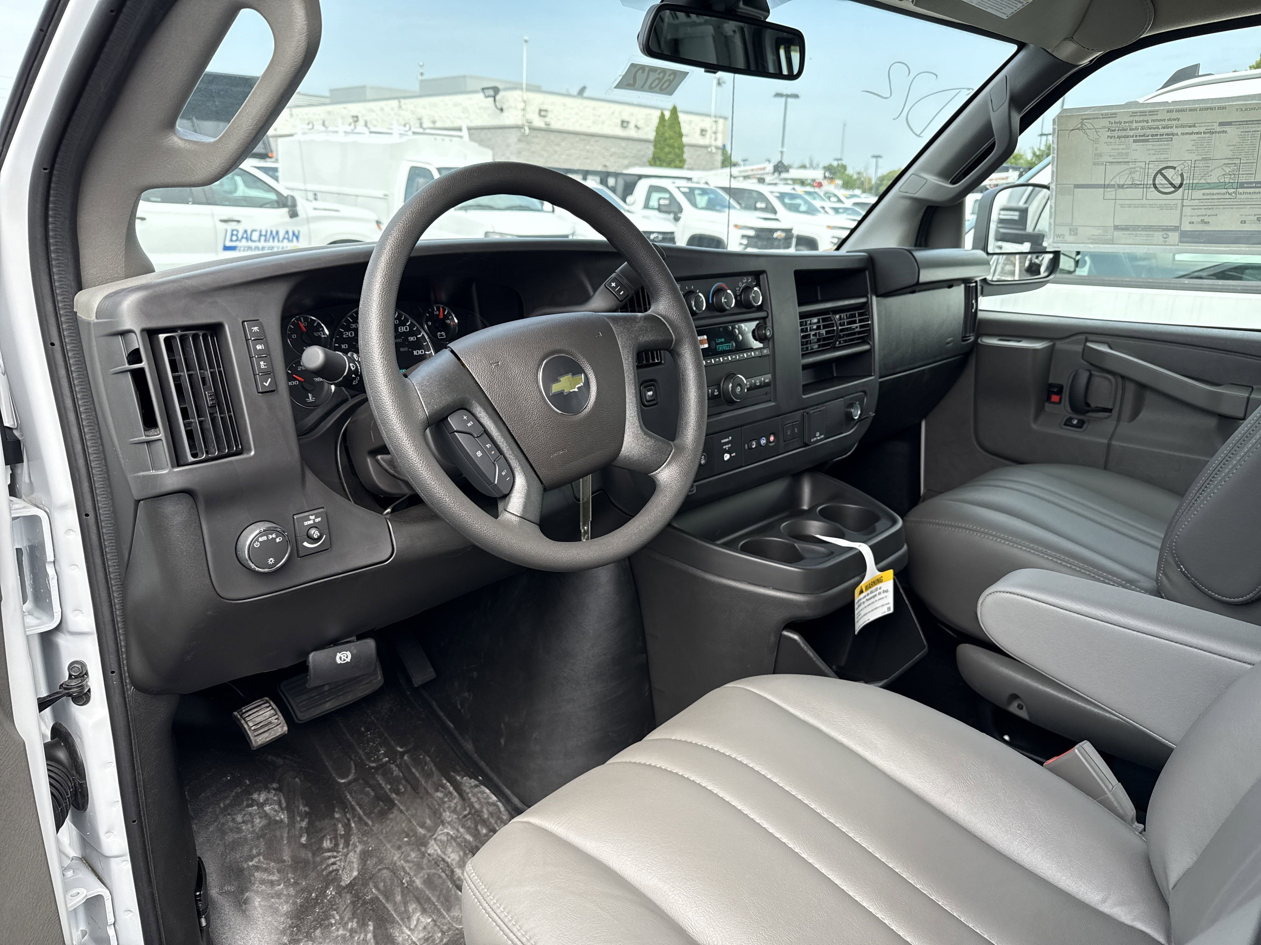 2025 Chevrolet Express Cargo Work Van - Photo 11