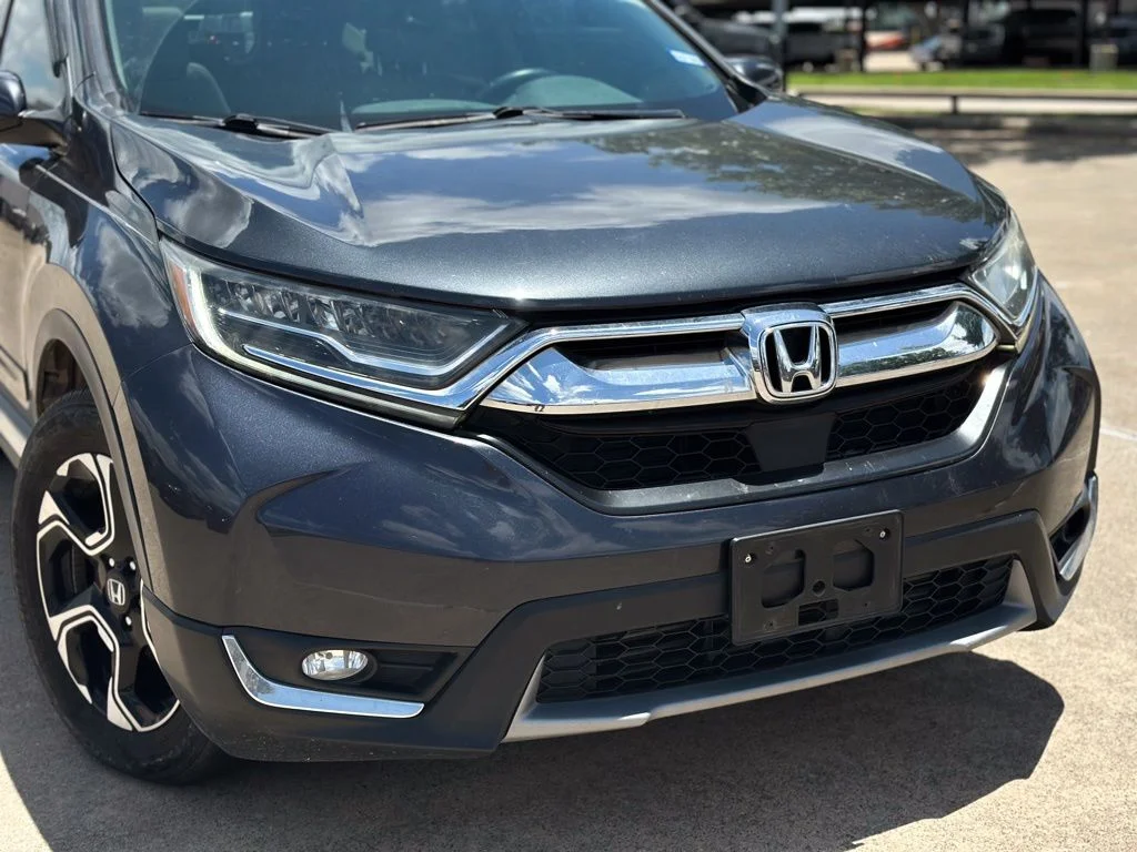 Used 2018 Black Honda Touring image 2