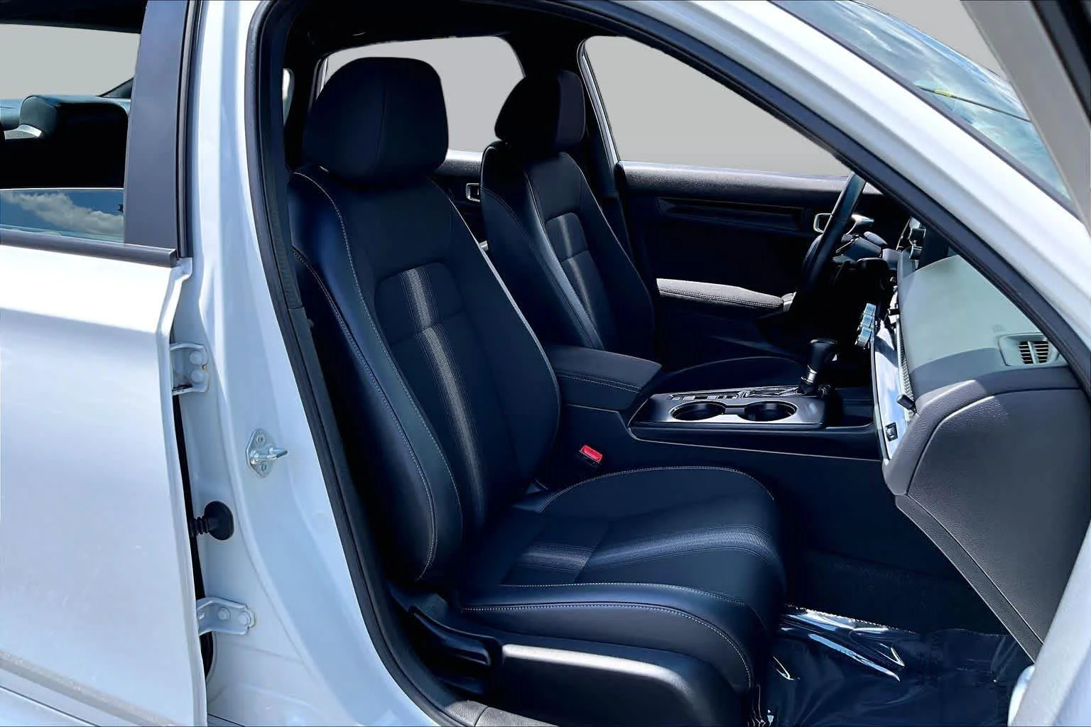 Used 2023 Platinum White Pearl Honda Sport image 9