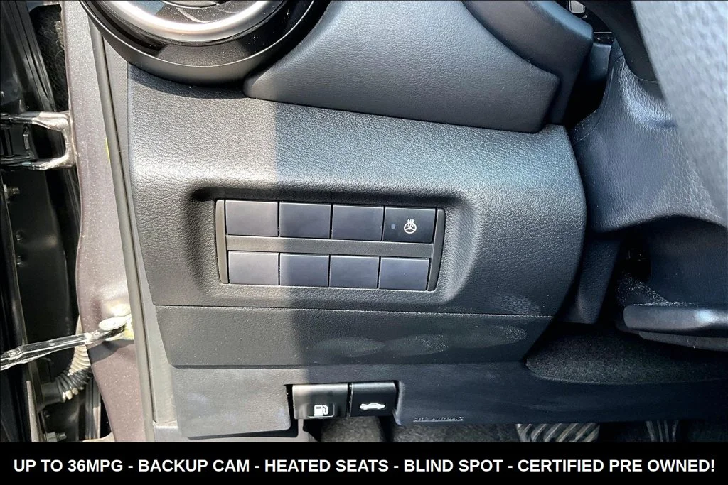 Used 2024 Gray Nissan SR image 12