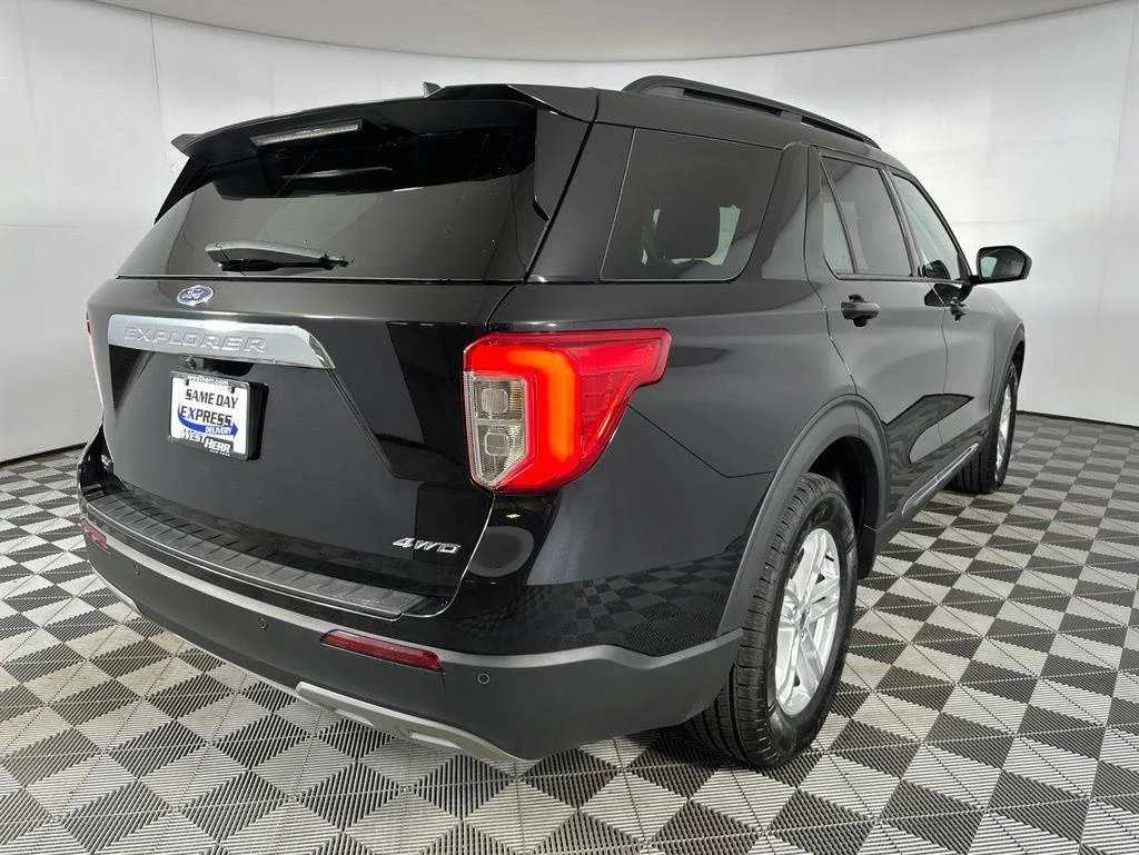 Used 2024 Black Metallic Ford XLT image 28