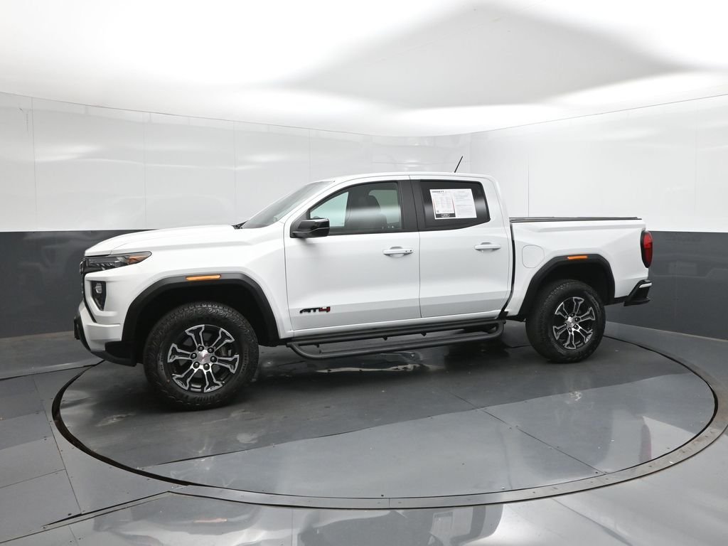 Used 2024 White GMC AT4 image 30
