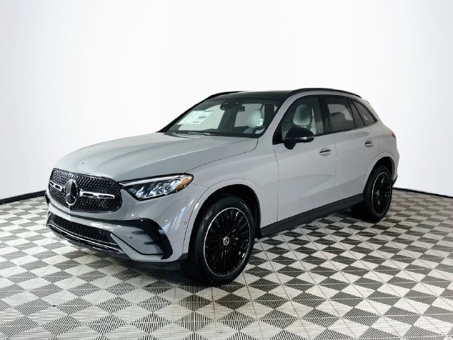 New 2027 MANUFAKTUR Alpine Grey Mercedes-Benz GLC 300 image 3