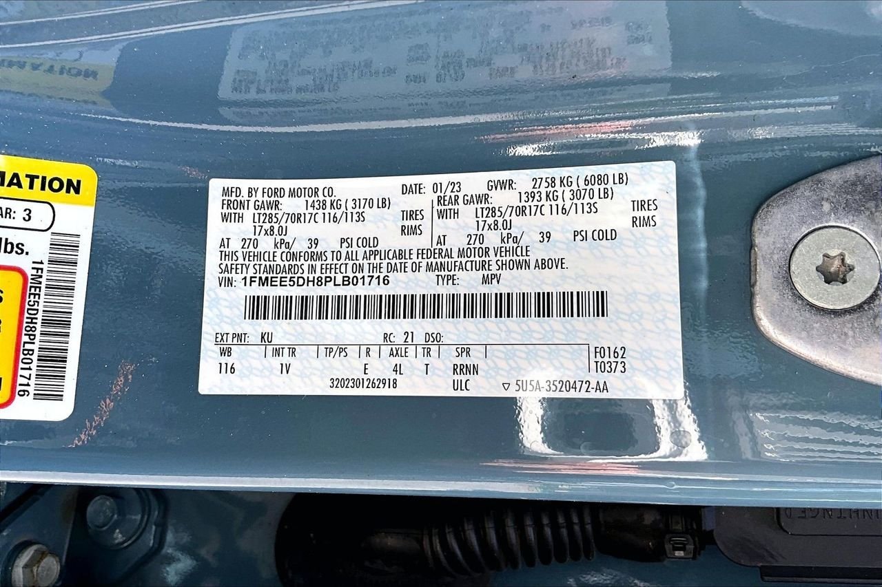 Used 2023 Blue Ford Badlands image 16