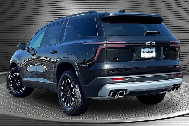 New 2026 Mosaic Black Metallic Chevrolet Z71 image 3