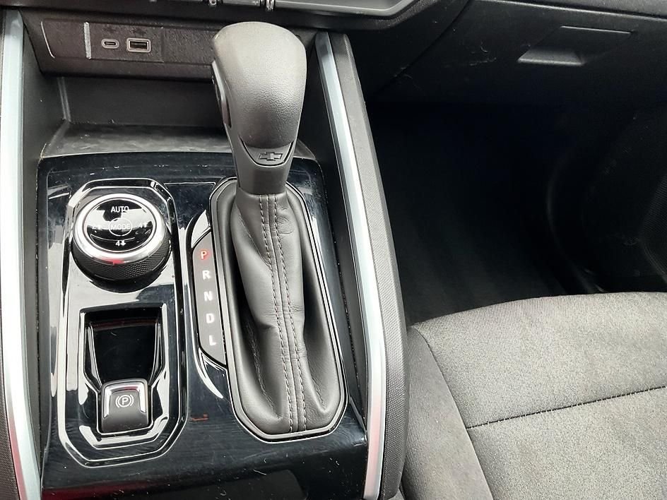 Used 2023 Blue Chevrolet Trail Boss image 21