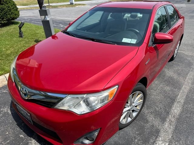 Used 2014 Red Toyota XLE image 3