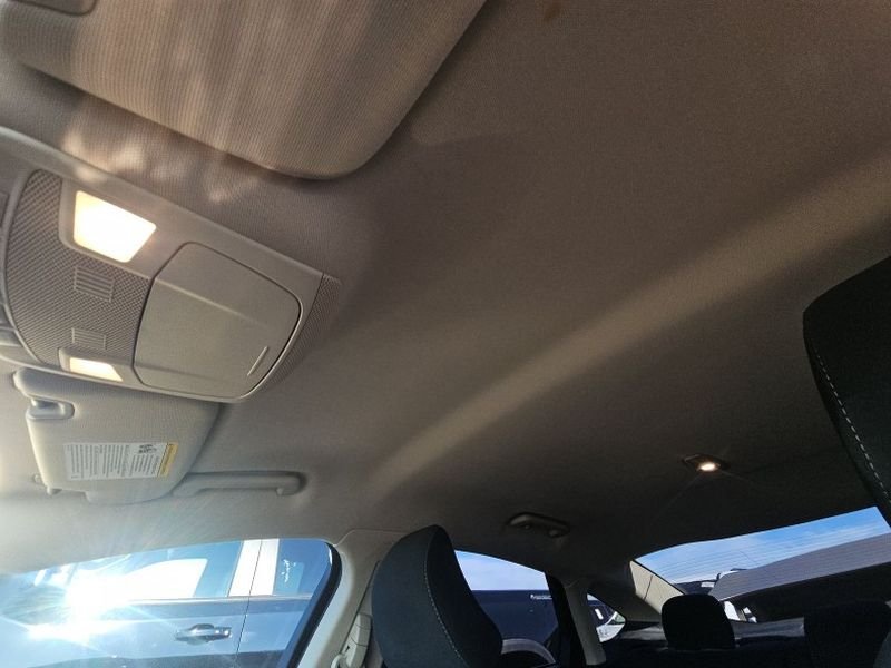 Used 2017 White Gold Ford SE image 13