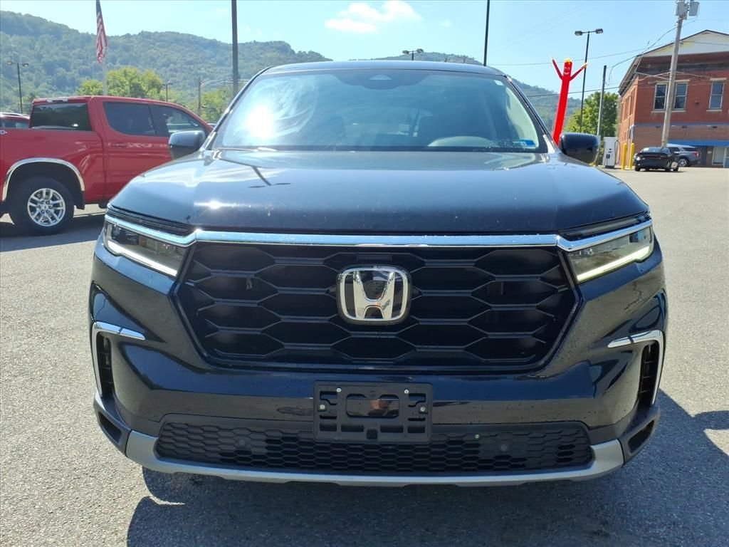 Used 2025 Black Honda EX-L image 11