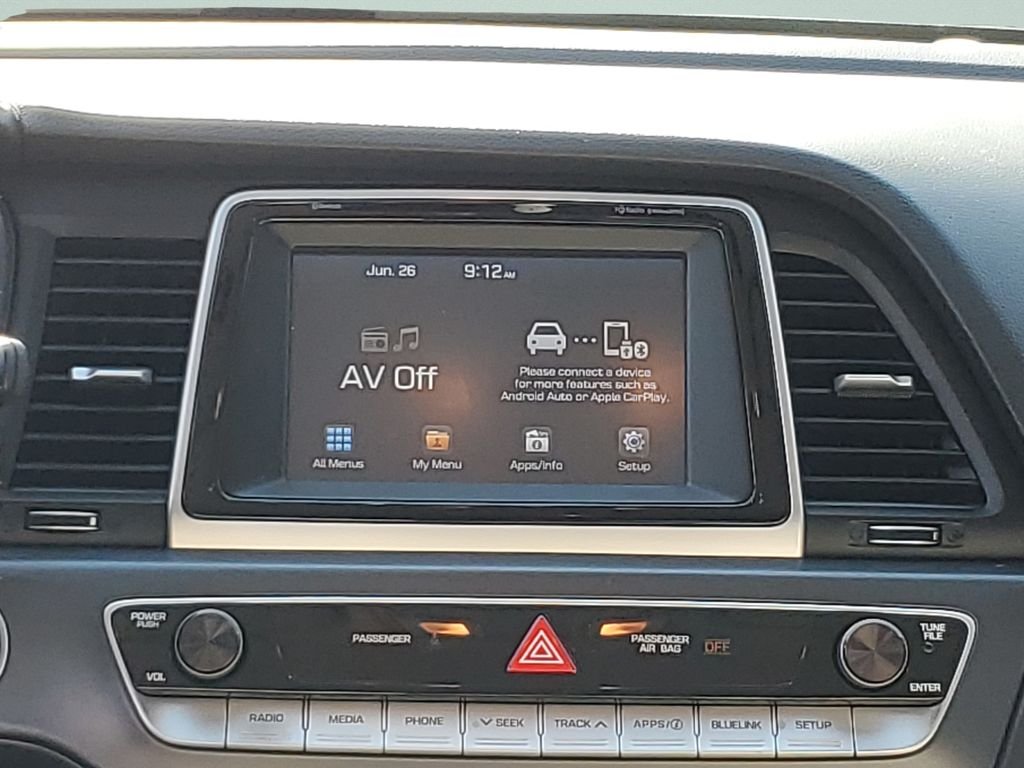 Used 2018 White Hyundai SEL image 14
