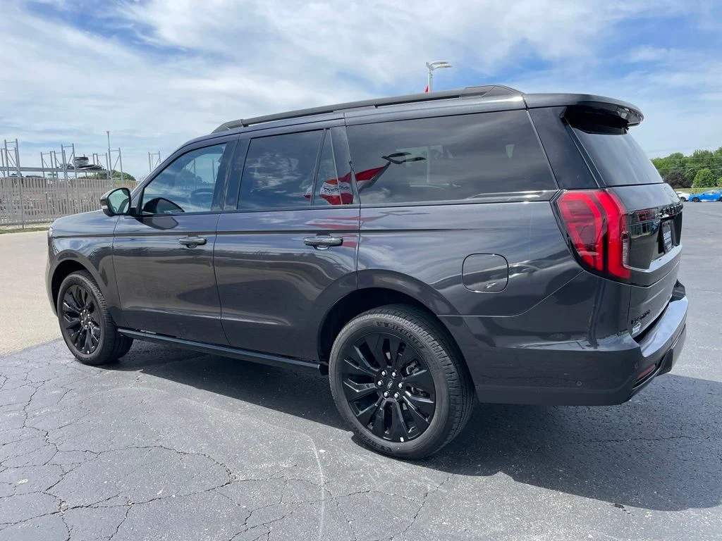 2025 Ford Expedition Platinum - Photo 6