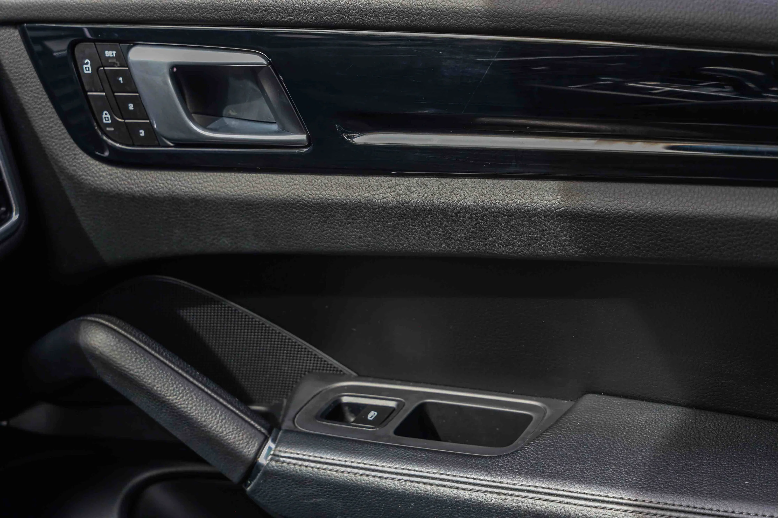 Used 2022 Gray Porsche  image 15