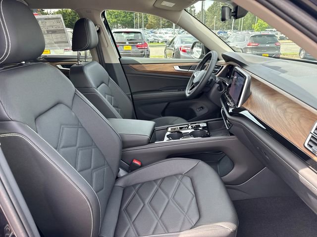 New 2026 Deep Black Pearl Volkswagen 2.0T SE w/Technology image 10