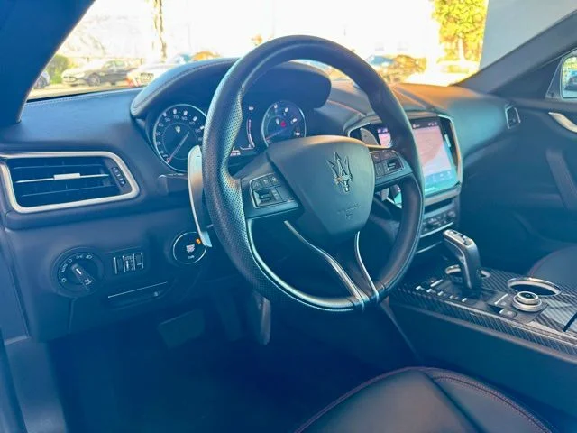 Certified Used 2022 Bianco Maserati Modena Q4 image 12