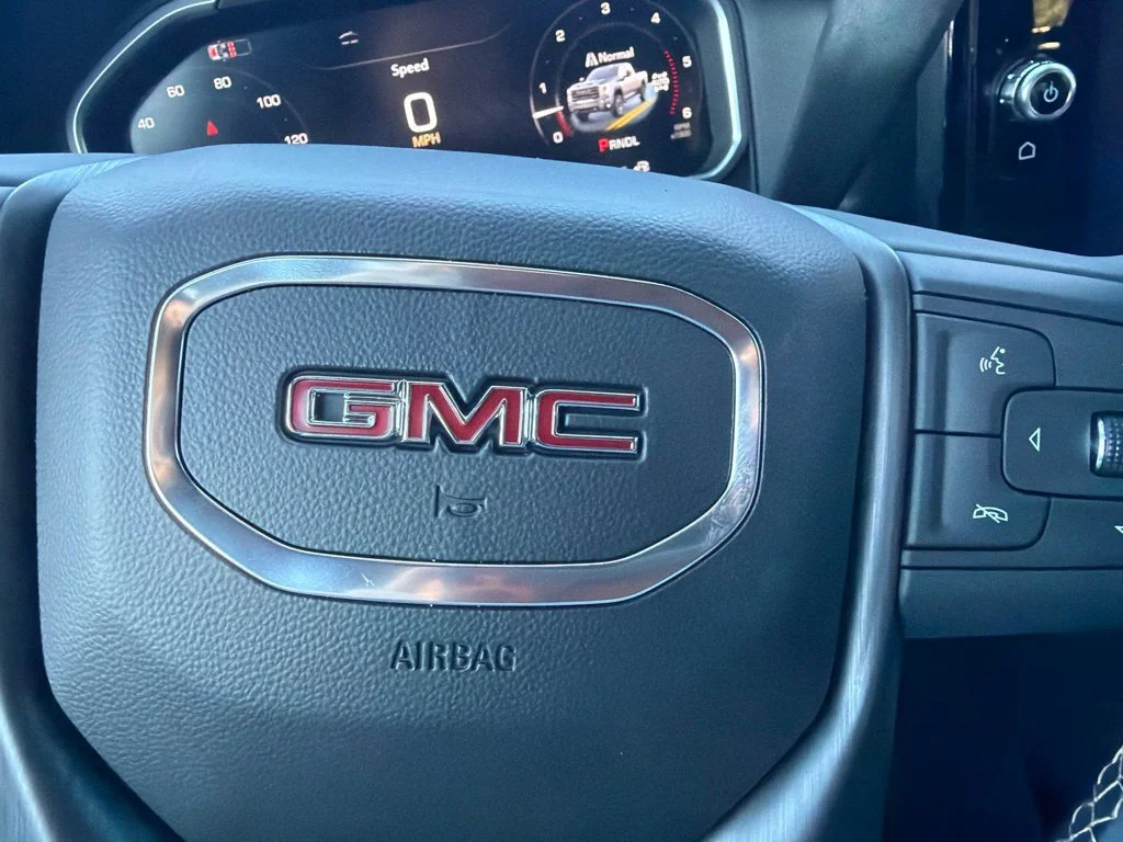 New 2026 Onyx Black GMC AT4 image 5