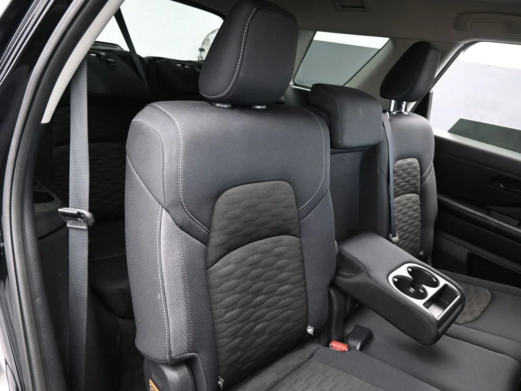 2025 Nissan Pathfinder SV - Photo 42