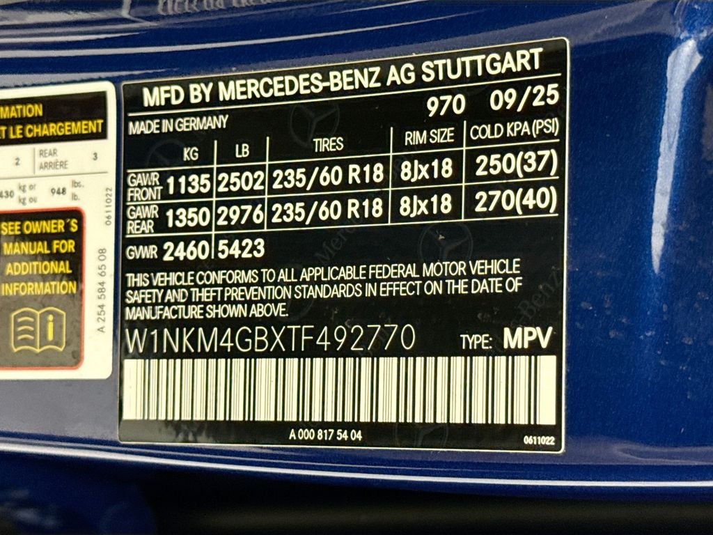 Used 2026 Starling Blue Metallic Mercedes-Benz GLC 300 image 33