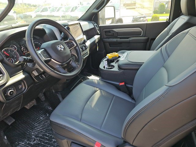 New 2026 Bright White Clearcoat Ram Tradesman image 18