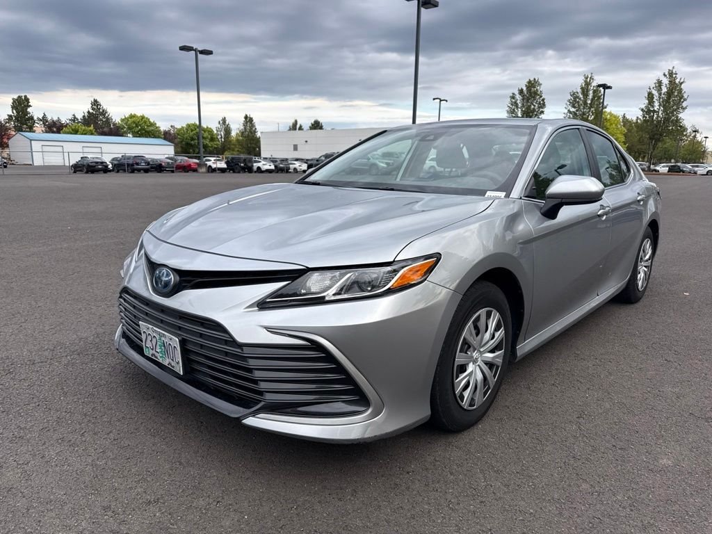 Used 2022 Celestial Silver Metallic Toyota LE image 3