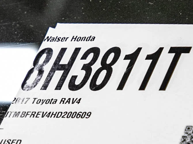 Used 2017  Toyota 4D WAGON LE 4WD image 28