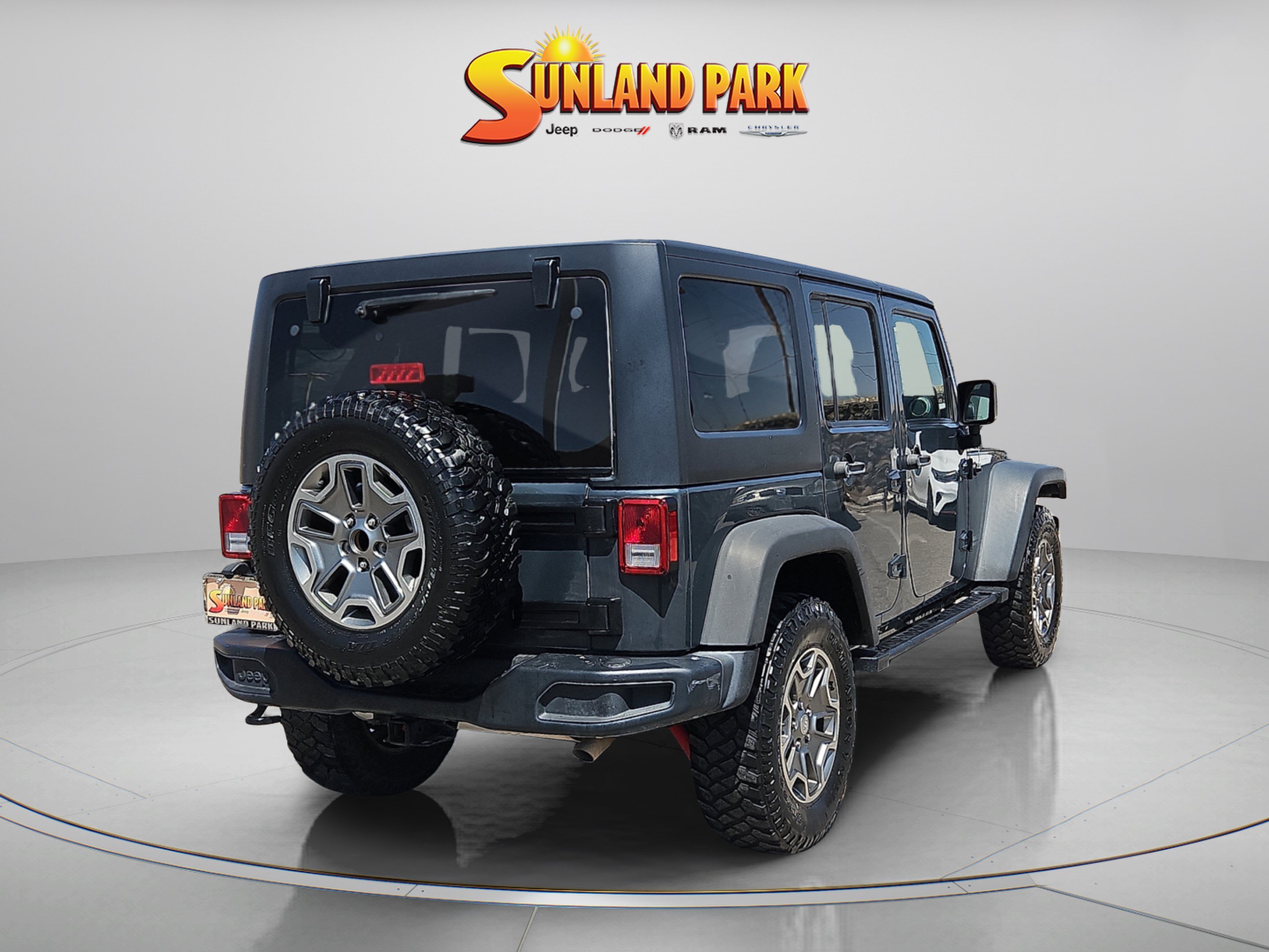 Used 2017 Rhino Clearcoat Jeep Unlimited Rubicon image 5