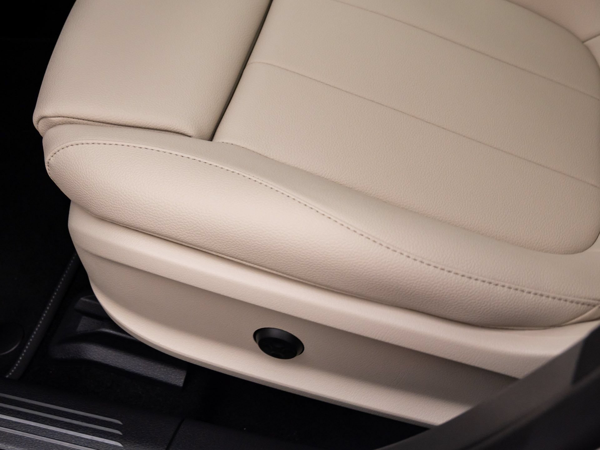 New 2026 Polar White Mercedes-Benz CLA 250 image 51