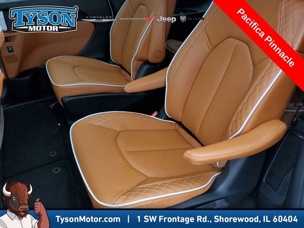New 2026 Silver Mist Clear-Coat Exterior Paint Chrysler Pinnacle image 9