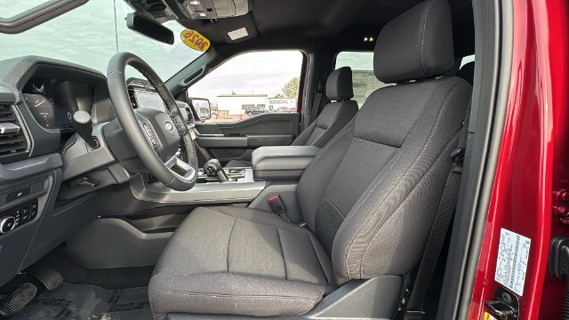 New 2026 Ruby Red Metallic Tinted Clearcoat Ford XLT image 18
