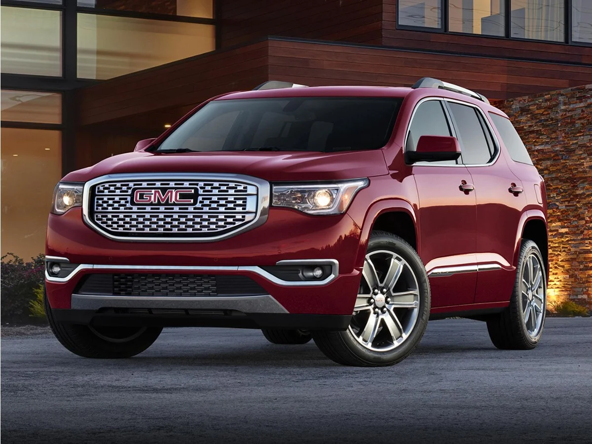 Used 2018 Silver GMC Denali image 1