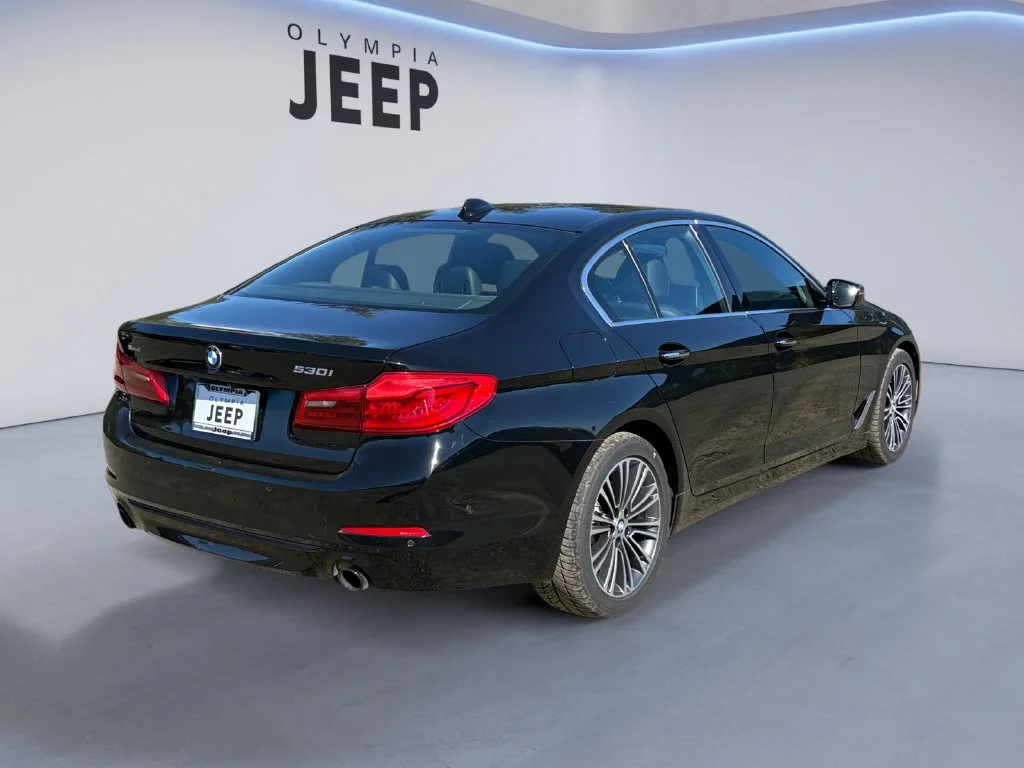Used 2017 Black BMW 530i xDrive image 3