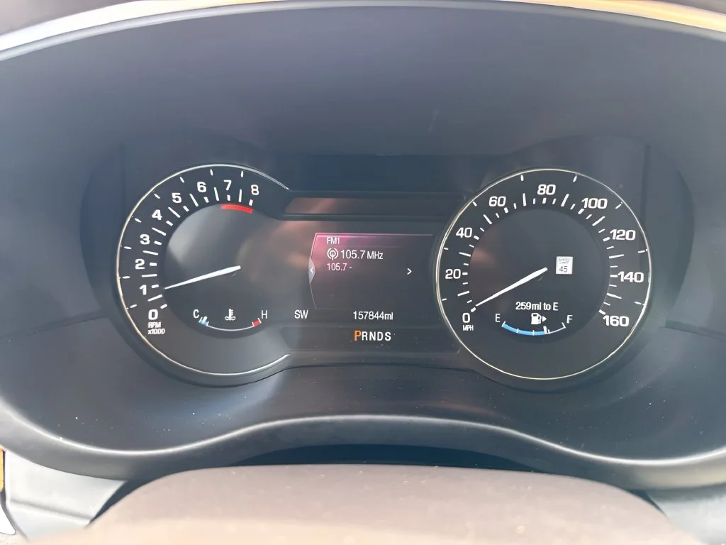 Used 2015 White Lincoln Base image 25