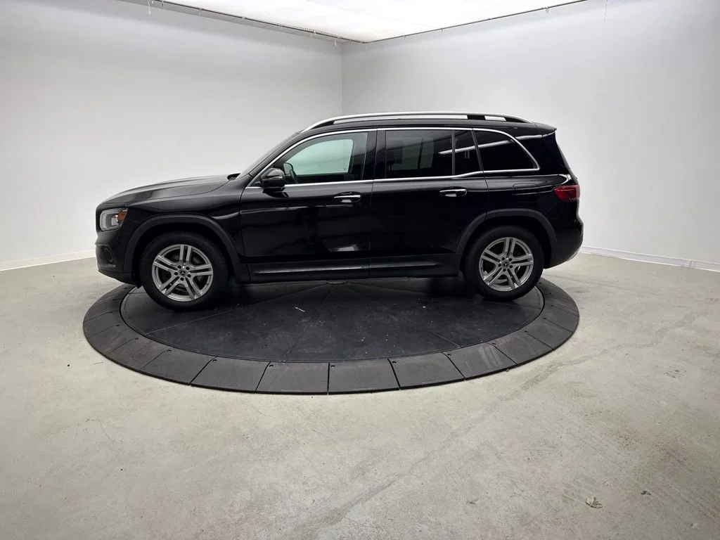 Certified Used 2022 Night Black Mercedes-Benz GLB 250 image 2