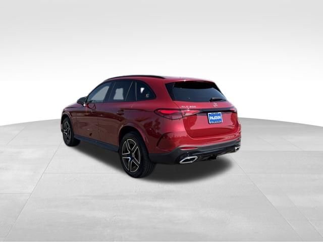 New 2027 Red Mercedes-Benz GLC 300 image 3