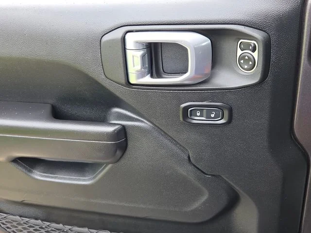 Used 2020 Gray Jeep Unlimited Sport image 27