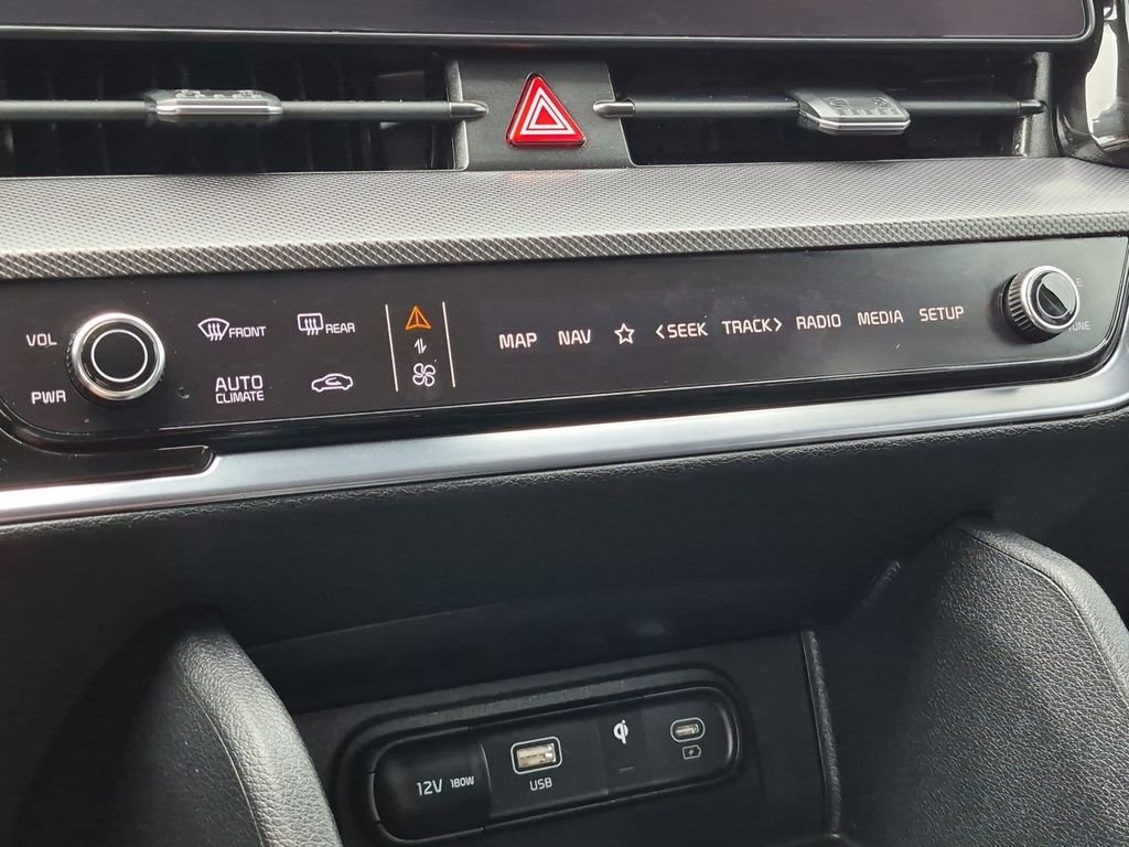 Used 2025 Black Kia SX-Prestige image 22