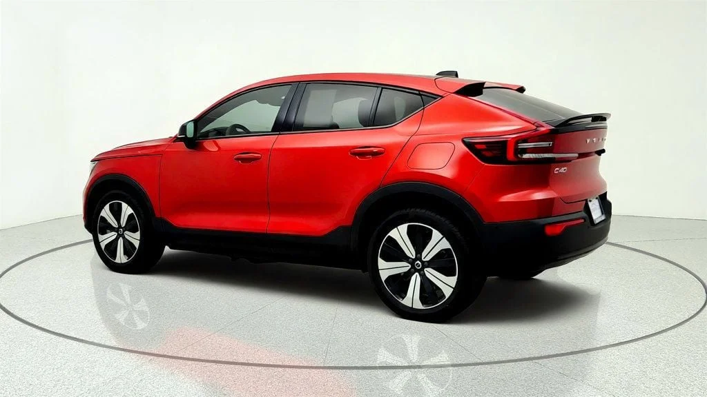 Used 2023 Fusion Red Metallic Volvo Twin eAWD Plus image 7