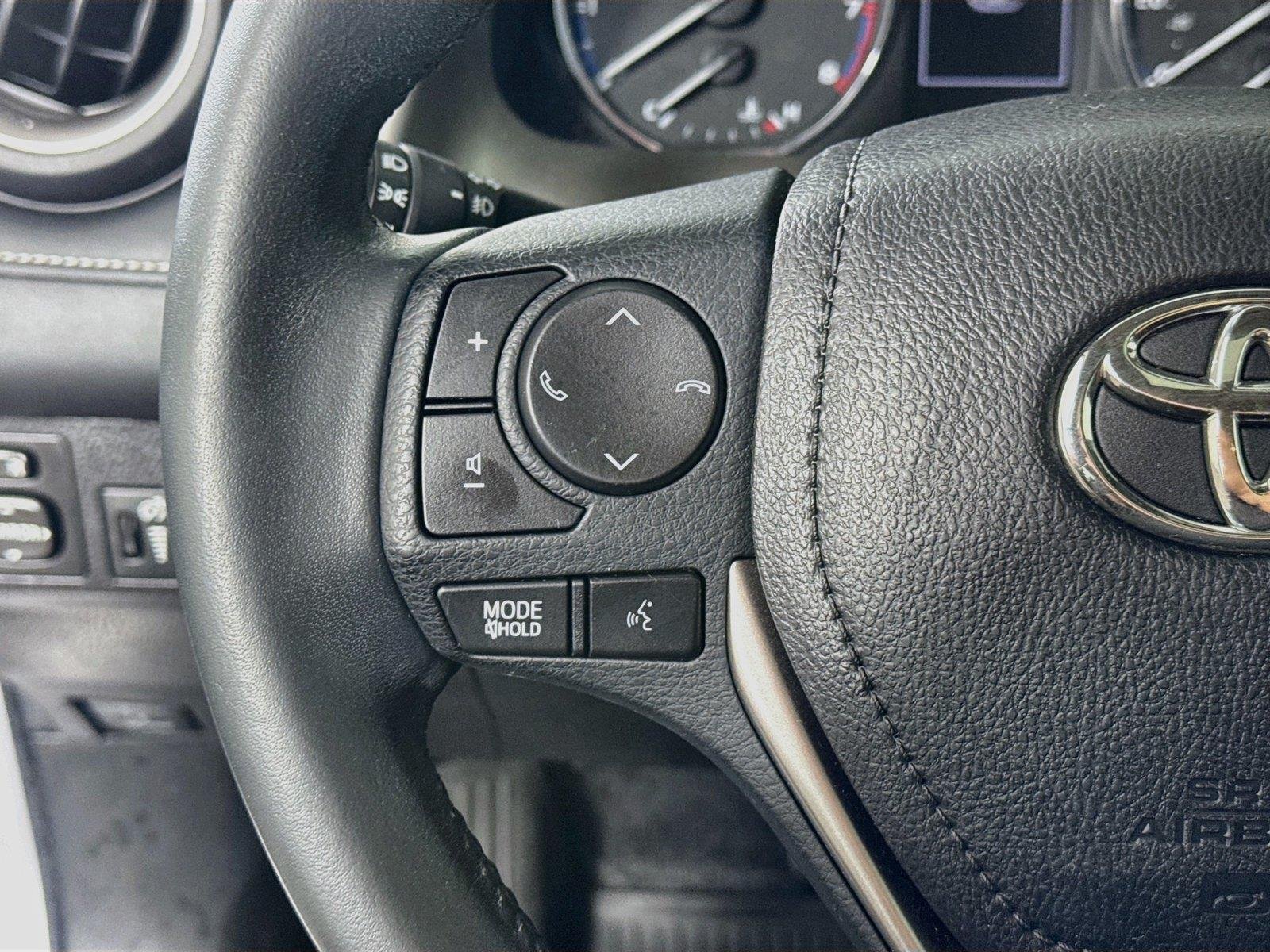 Used 2016 Silver Sky Metallic Toyota XLE image 16